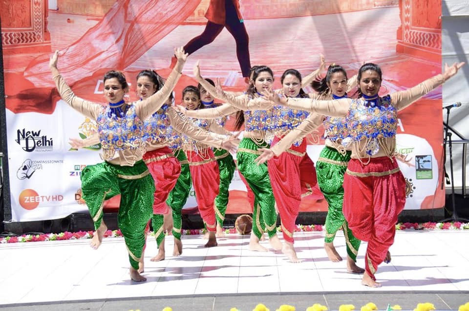 Bollywood Dance Costumes for Rent